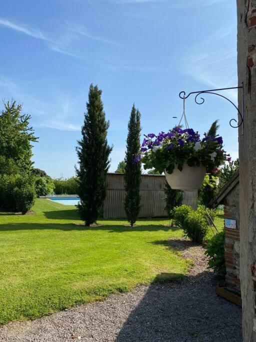Gite De L'Ebaupin Louchy-Montfand Exterior photo